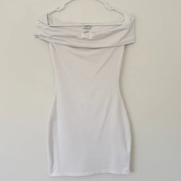 Aritzia White Original Contour Ravish Double Lined Off The Shoulder Dress Medium - Picture 6 of 13